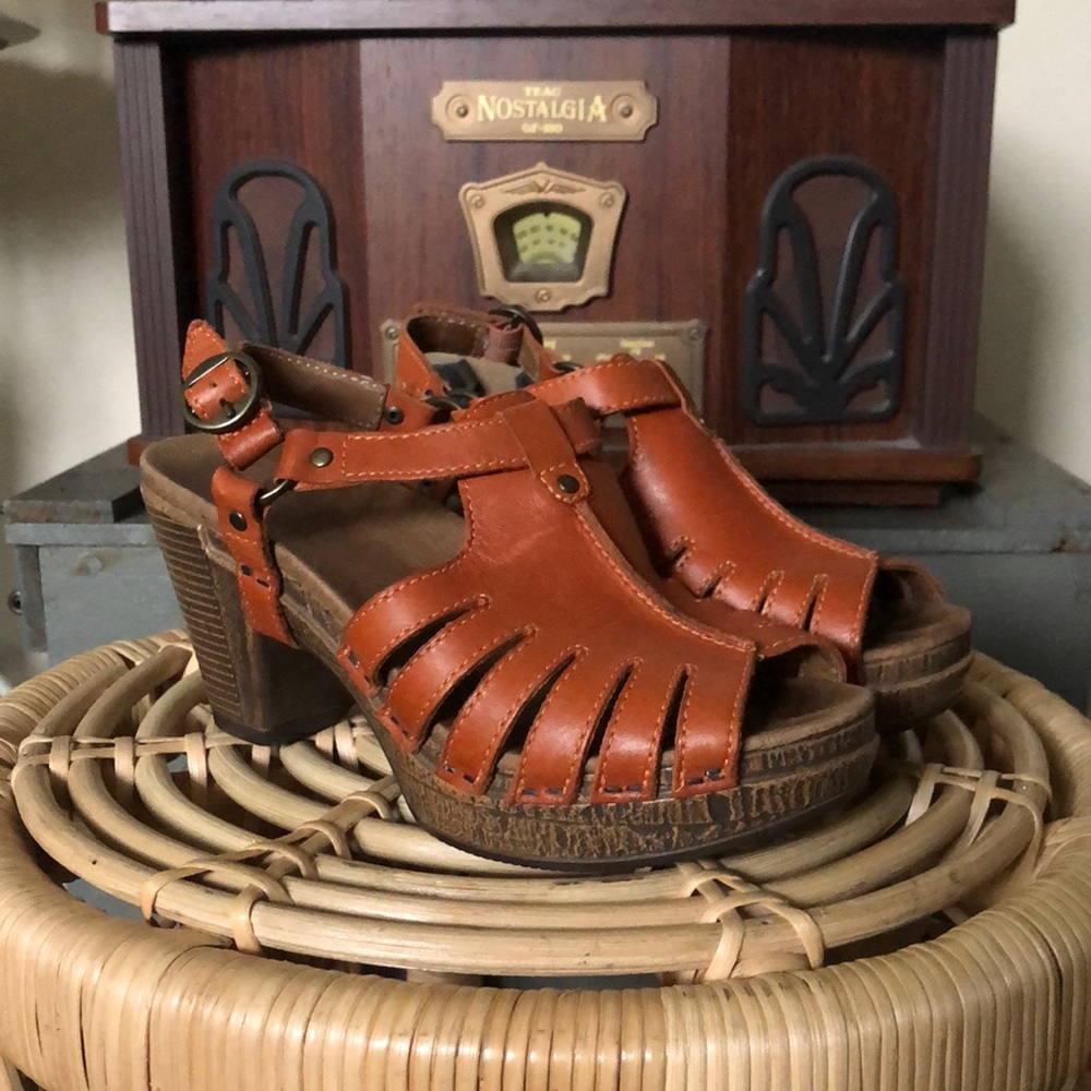Heeled dansko sandals